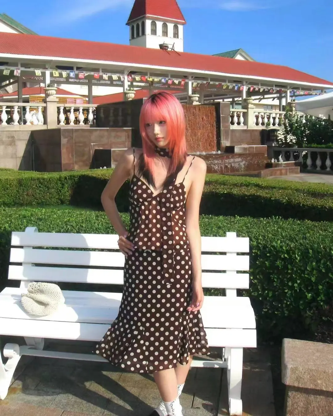 变身小飞船 wearing Cotton Candy Pink 1