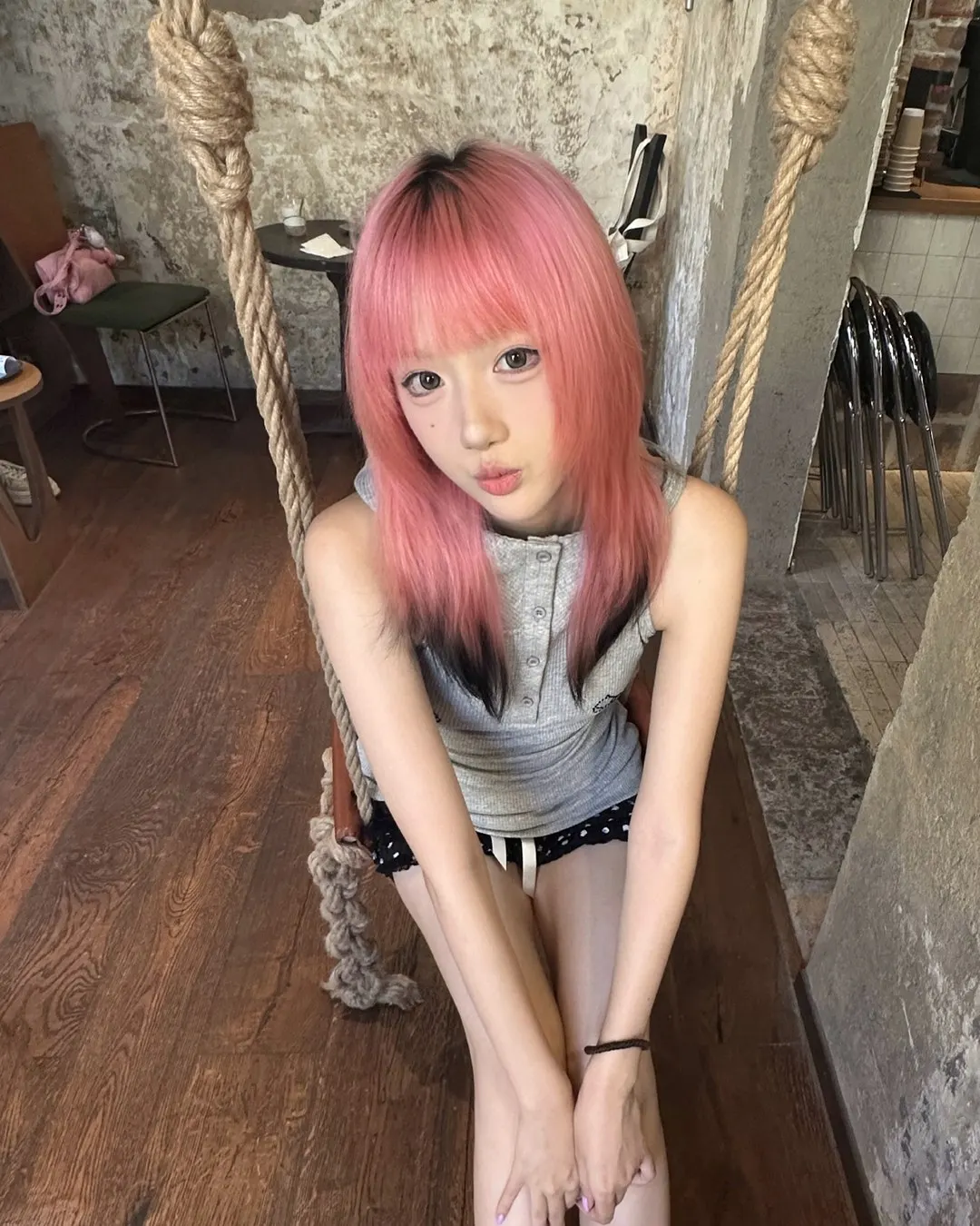 变身小飞船 wearing Cotton Candy Pink 2